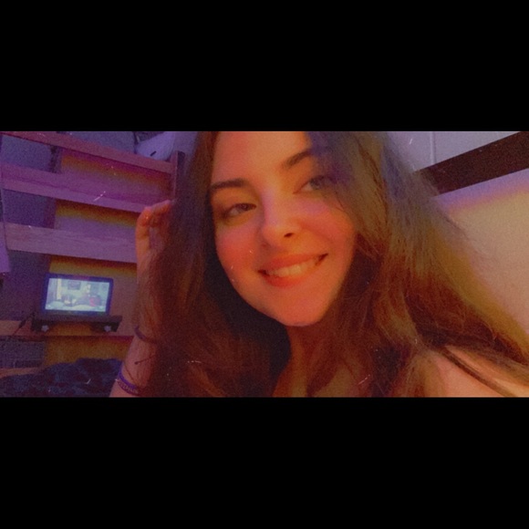 Meet your Posher, Julia - Picture 1 of 1